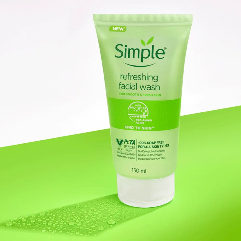 Simple Kind To Skin Refreshing Facial Wash (150ml)