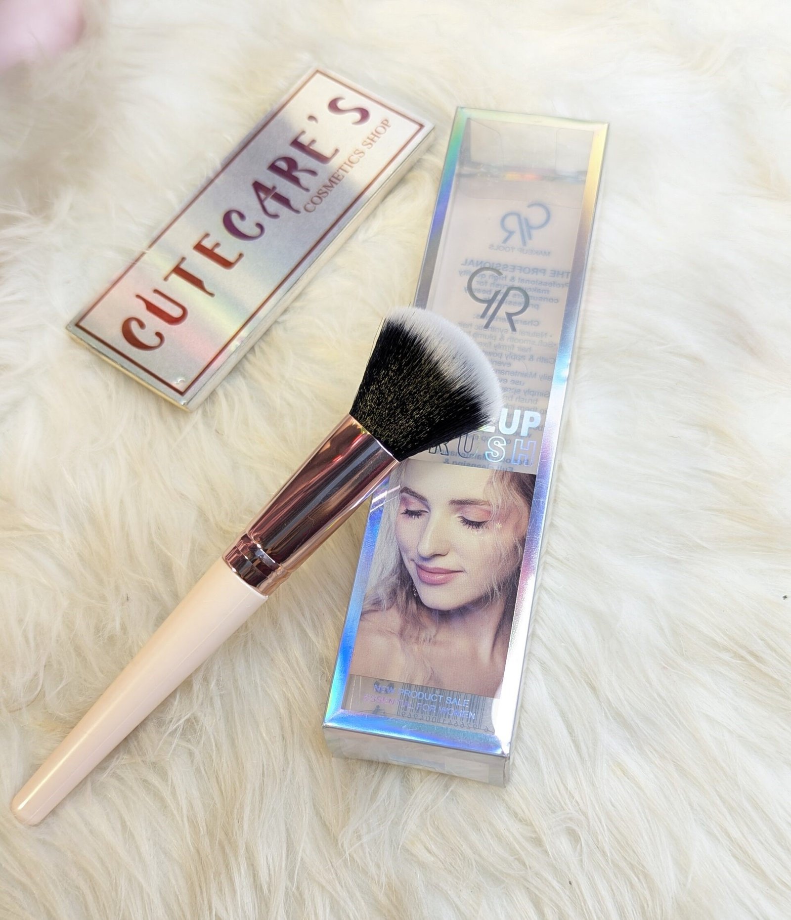 Golden Rose Nude Makeup Brush Flat